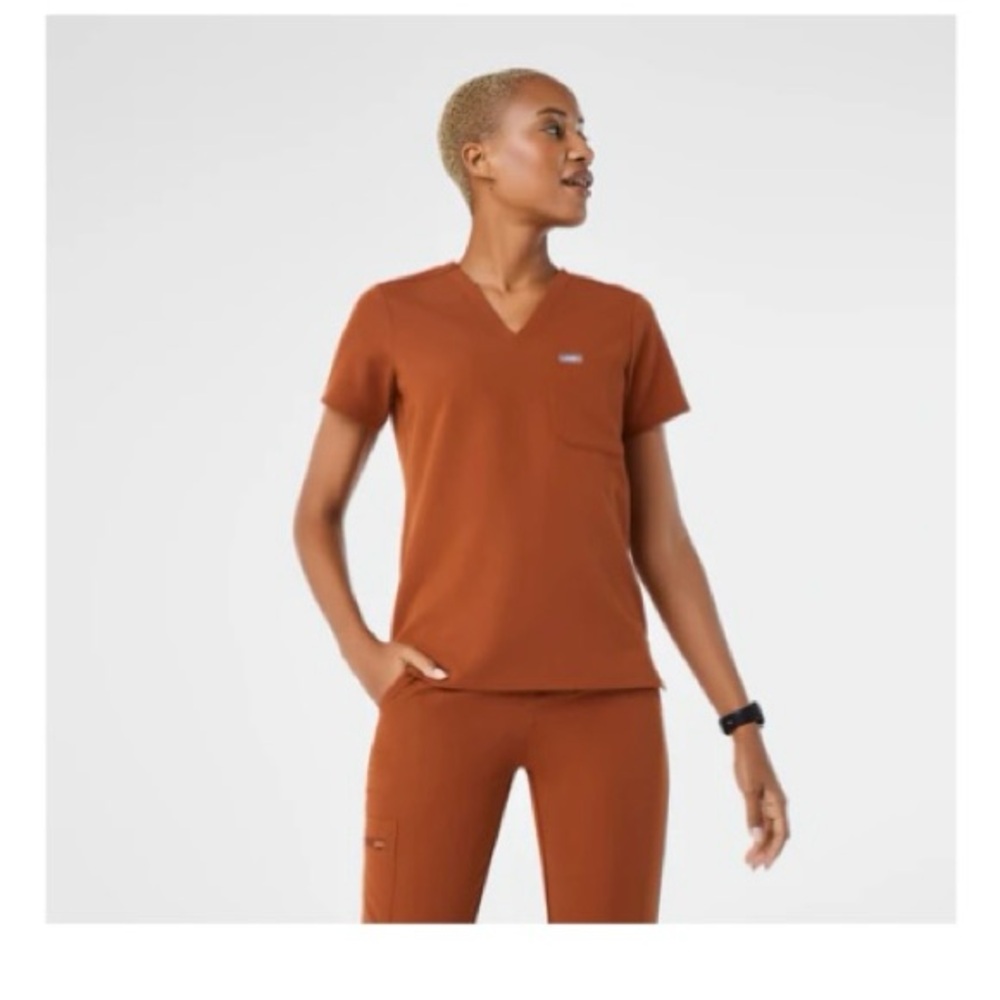 Figs Dirty Chai Short Sleeve Scrub Top